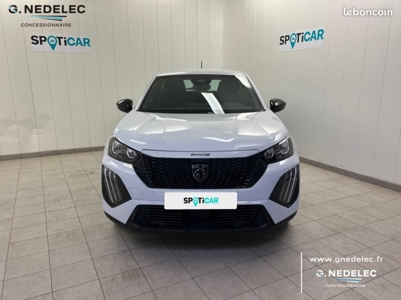 Peugeot 2008 1.2 Hybrid 110ch Style e-DCS6 (image 2)
