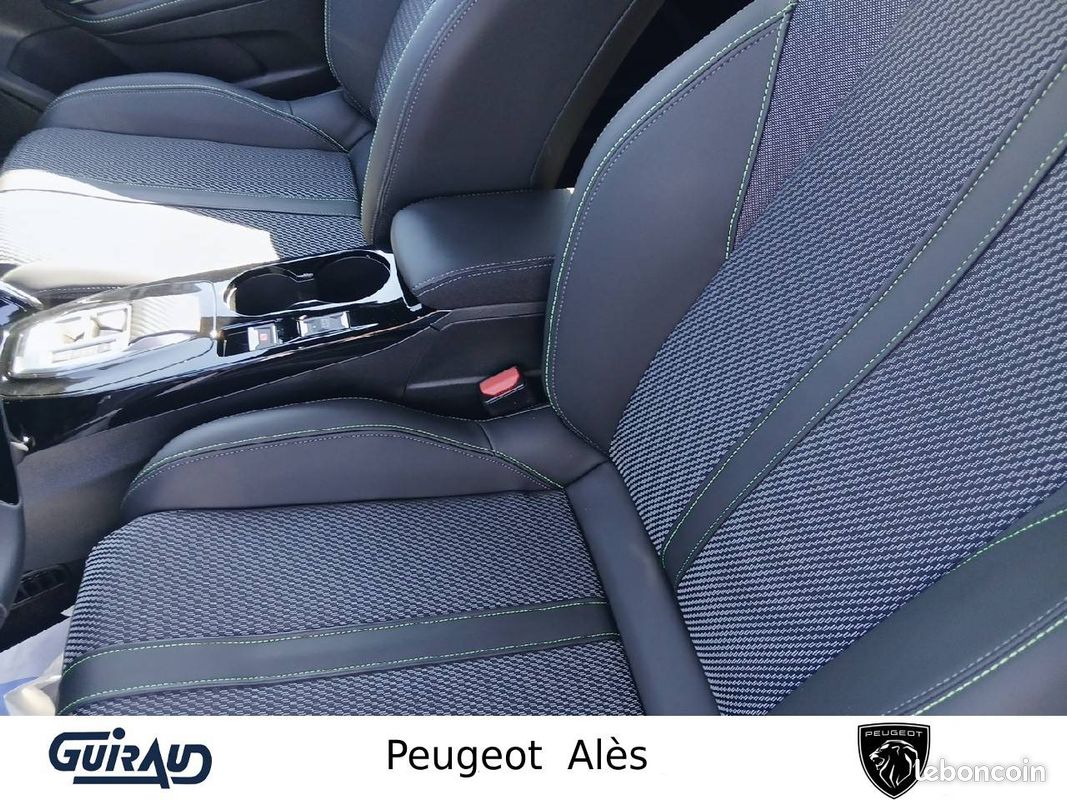 PEUGEOT 208 Hybrid 110 e-DCS6 GT (image 9)