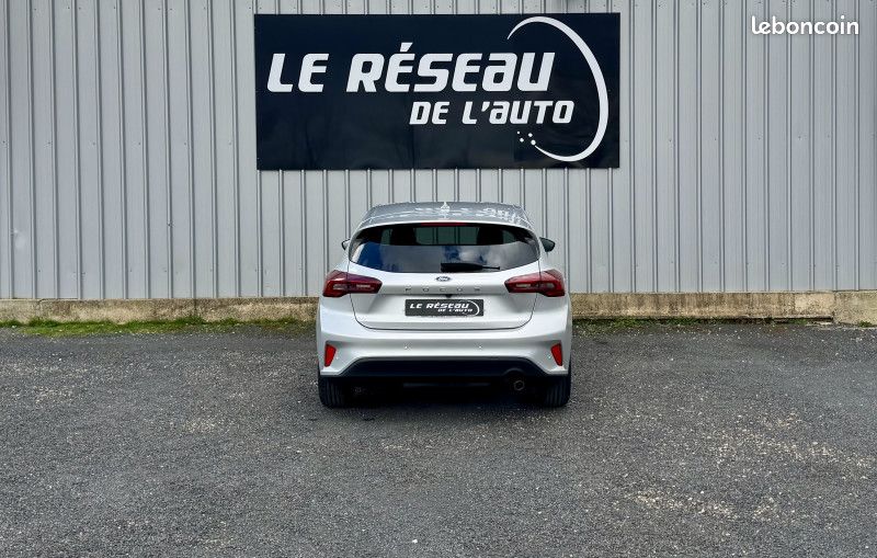 Ford FOCUS FLEXIFUEL 125CH TITANIUM X BUSINESS POWERSHIFT / CAMÉRA / 1ÈRE MAIN / 49 000 KM (image 8)