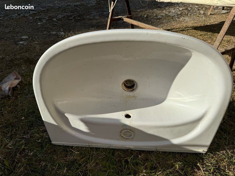 Lavabo de salle de bains (image 1)