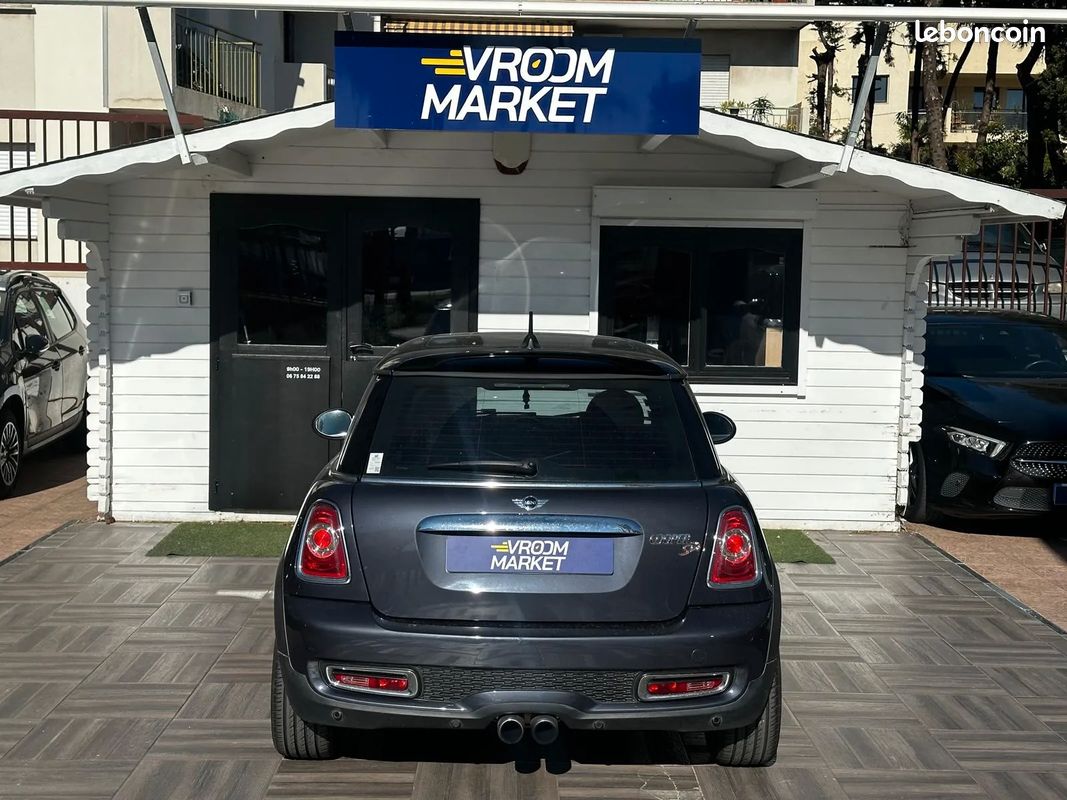 MINI Mini 2.0 D 143ch Pack Red Hot Chili - 2012 - 132 000 km - Toit Ouvrant - Harman Kardon - Sieges Chauffant (image 6)