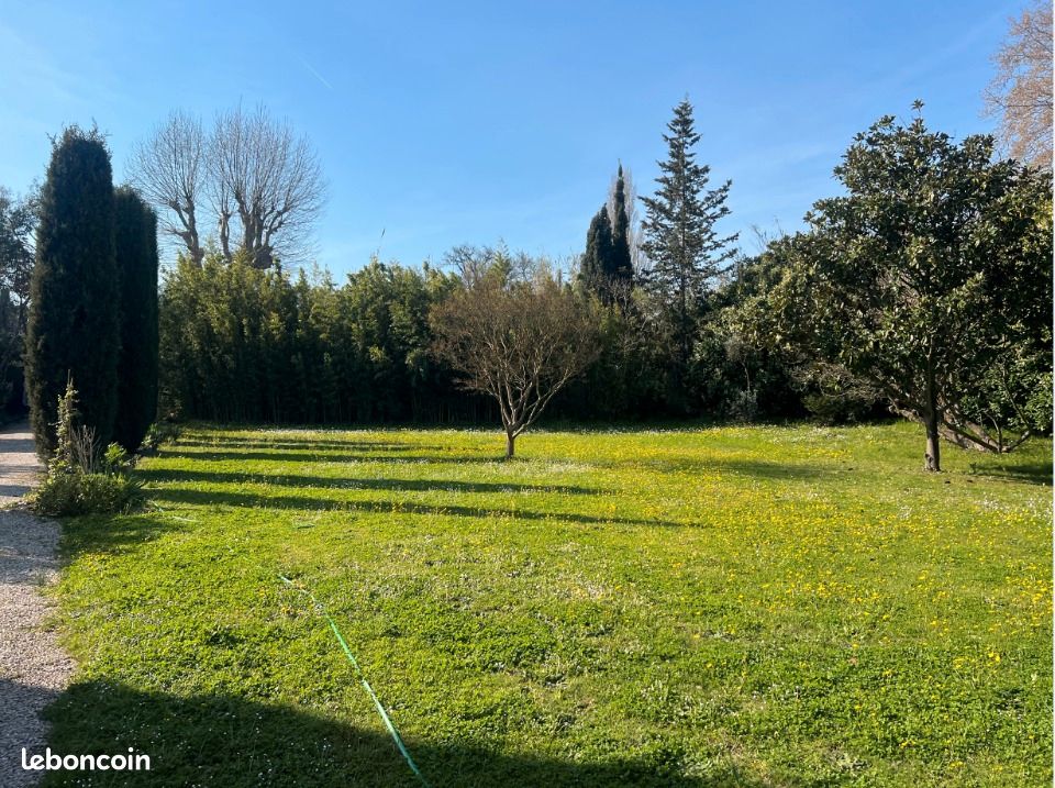 Terrain 340 m² Fontvieille · 185 000 €