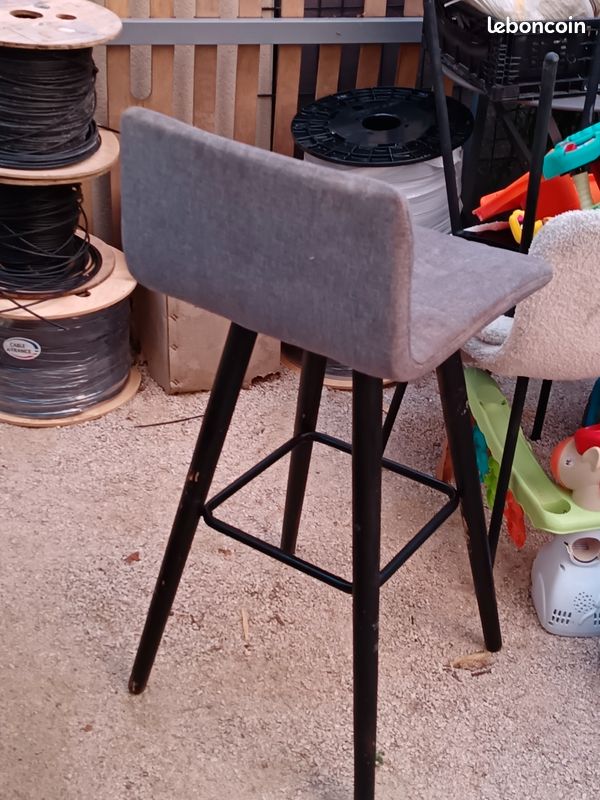 Chaise haute (image 1)