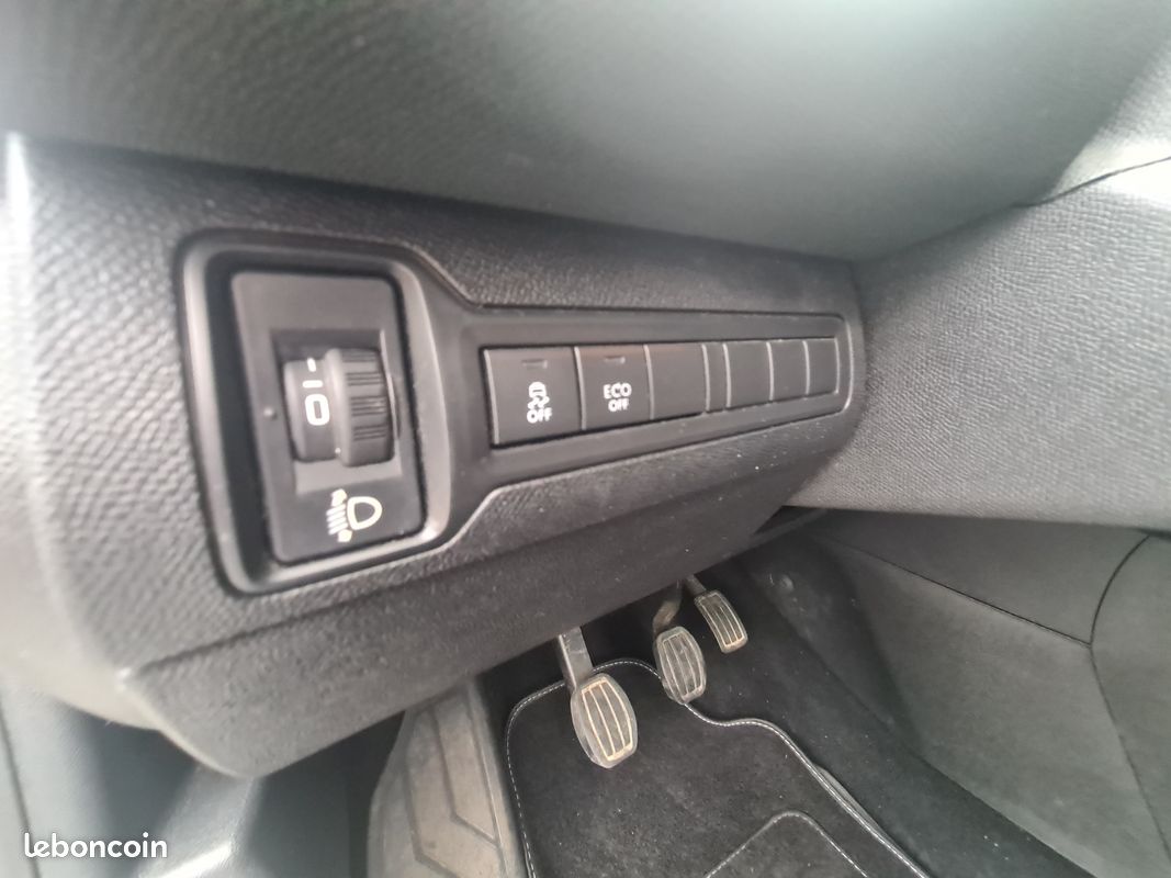 PEUGEOT 308 Affaire 1.6 BLUEHDi 100ch S&S PREMIUM PACK 2 PLACES BVM5 (image 27)