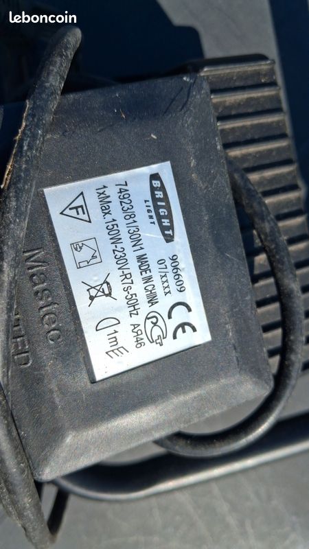 Lot de 2 projecteurs halogene 150w (image 2)
