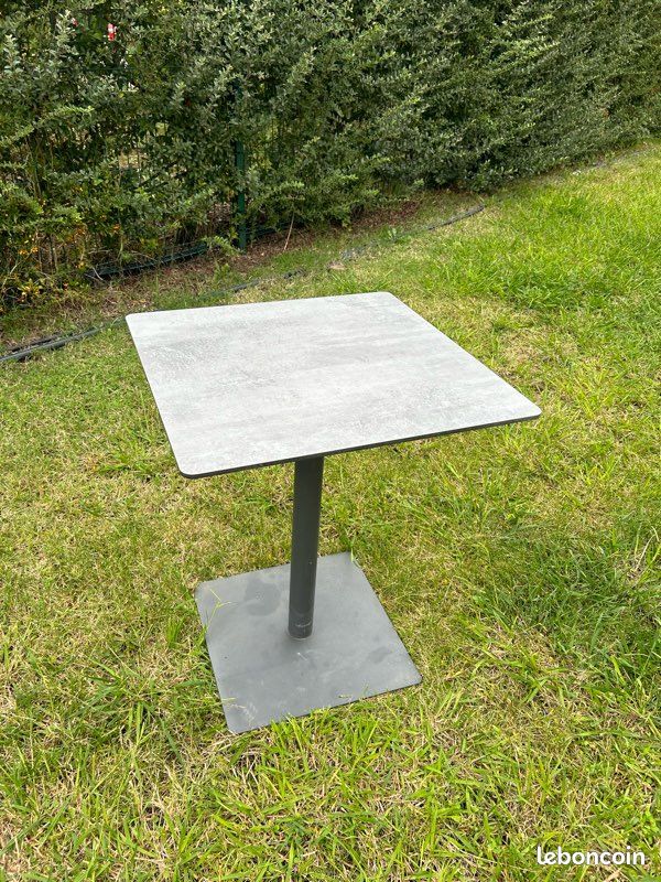 Table haute de bar aluminium et pliante Tbe (image 1)
