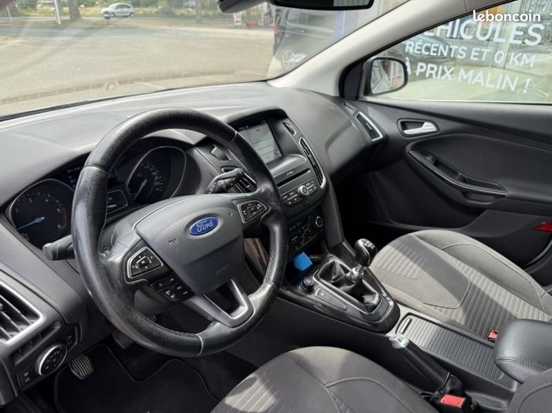 Ford Focus SW 1.5 TDCi 120ch Stop&Start Titanium (image 5)