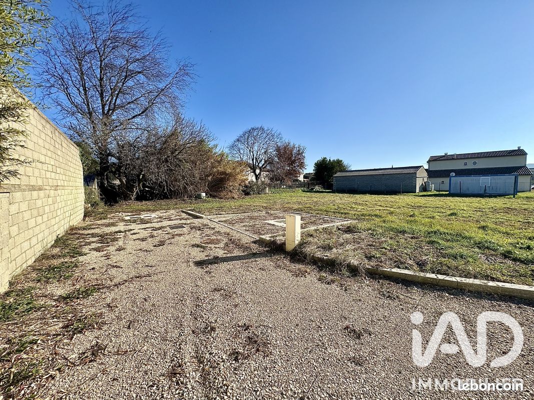 Terrain 725 m² · à Saint-Geniès-de-Comolas · 725 m² · 144 900 €