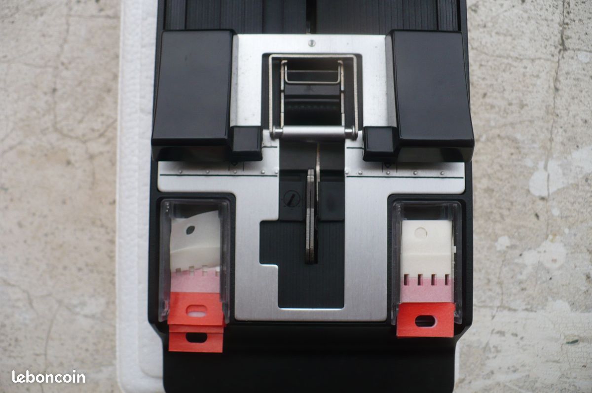 Colleuse à bandes adhésives pour film super 8. Soldée pour les fêtes (image 6)