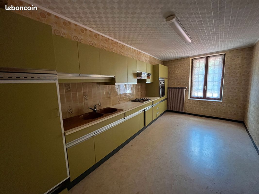 Maison 6 pièces 130 m² · à Saint-Rambert-en-Bugey · 130 m² · 117 700 €