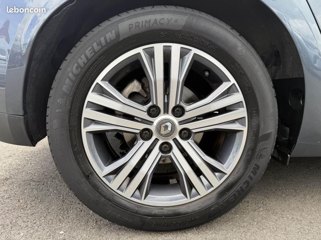 RENAULT MEGANE IV 1.5 Blue dCi - 115 Evolution (image 27)