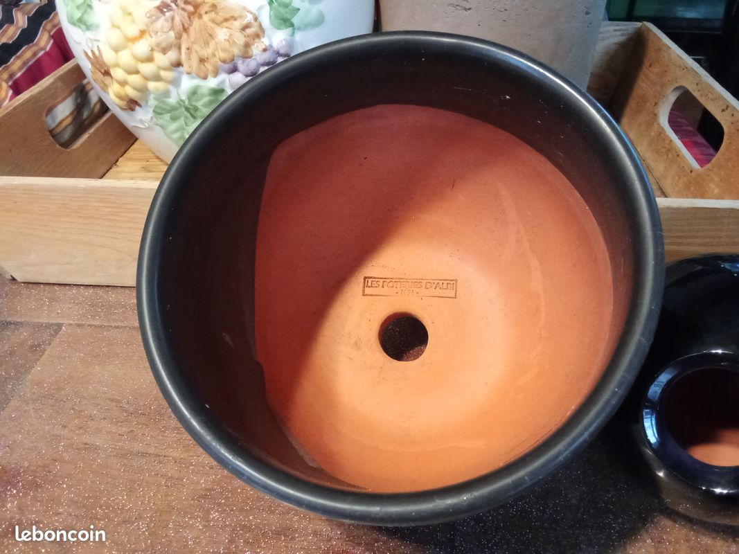 Pot en terre cuite émaillée de l'artisanat des Poteries d'Albi. Ht 13 Diamètre 16 (image 1)