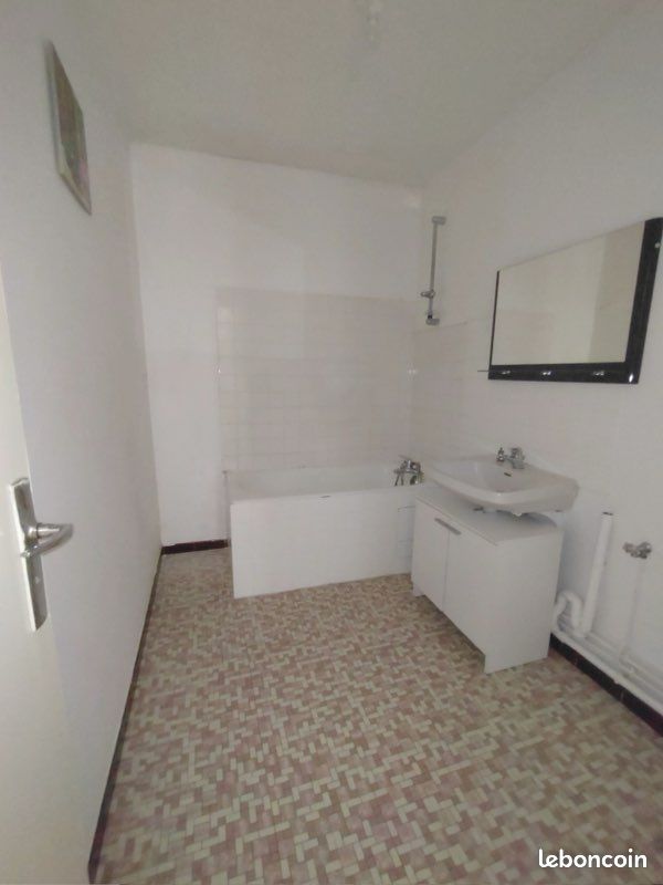 Appartement 2 pièces 47 m² · à Moulins · 47,4 m² · 535 €