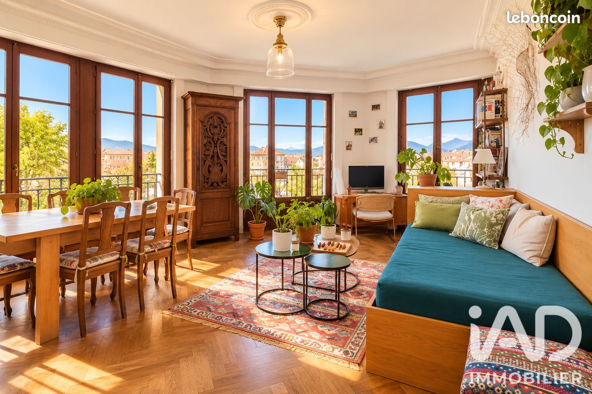 Appartement 3 pièces 77 m² · à La Roche-sur-Foron · 77 m² · 275 000 €