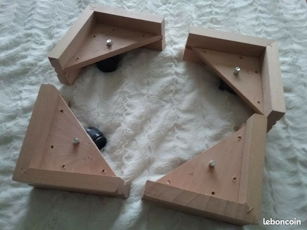 Lot de 4 angles de meuble en bois sur roulettes (image 4)