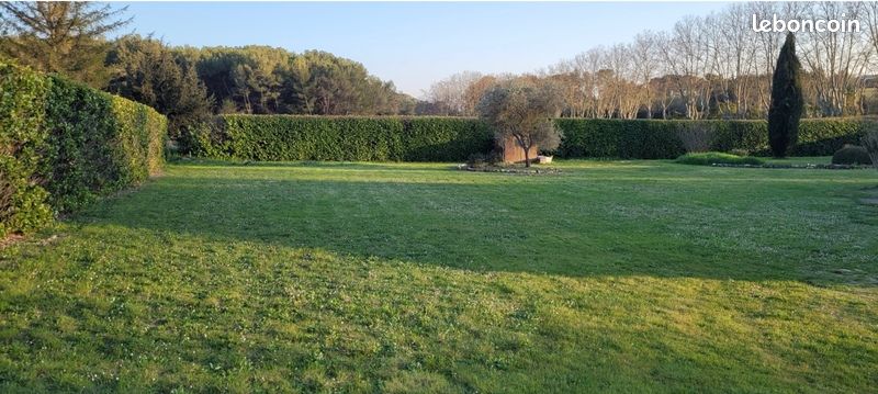 Terrain 949 m² · à Aix-en-Provence · 540 000 €