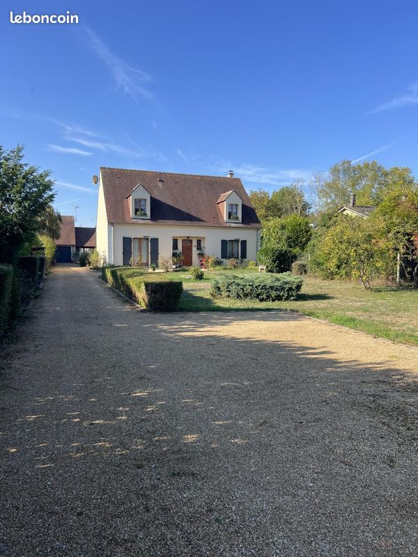 Maison 6 pièces 148 m² · à Beauce la Romaine · 148 m² · 231 000 €