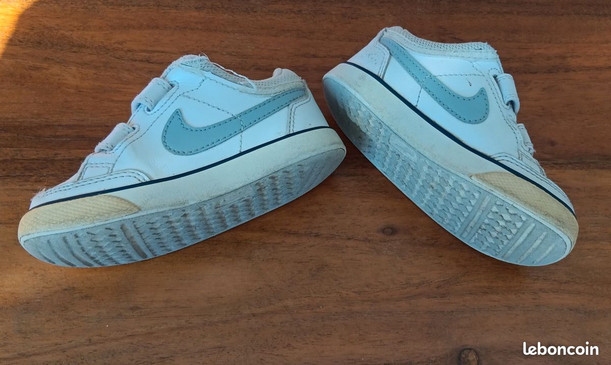 Chaussures blanches enfant pointure 23.5 (image 2)