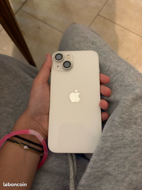 IPhone 13 etat presque parfait (image 3)