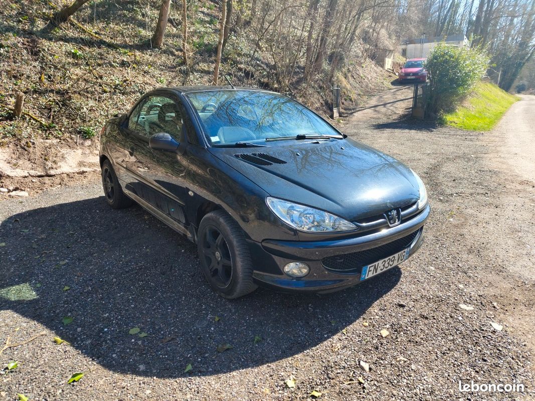Peugeot 206 CC Bleu Métallisé échelle 1/18 Par Welly - Occasion Sans Boîte