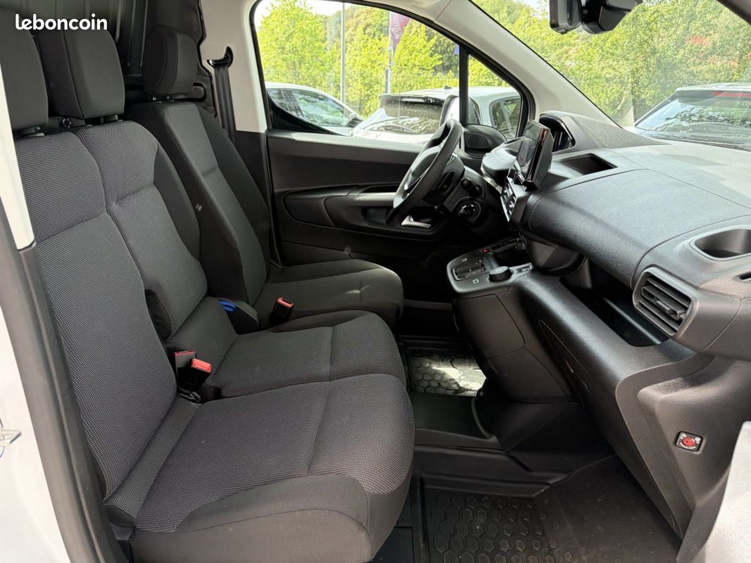 Peugeot Partner (3) M Charge utile majorée Diesel 130 ch Auto + 4X4 DANGEL + CARPLAY (PAS DE TVA) (image 13)