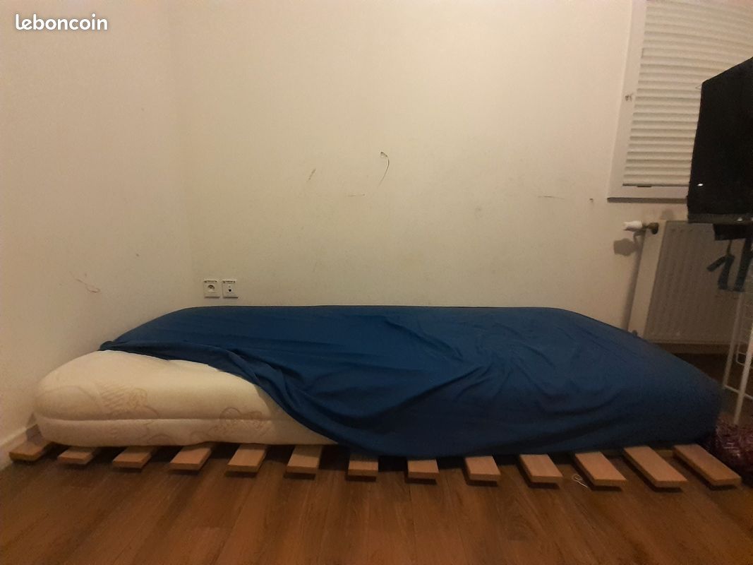 Très urgent vend matelas+ sommier tapisser négociable (image 3)