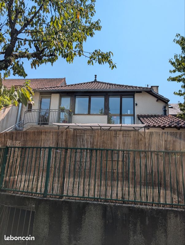 Appartement 3 pièces 70 m² · à Figeac · 70 m² · 700 €