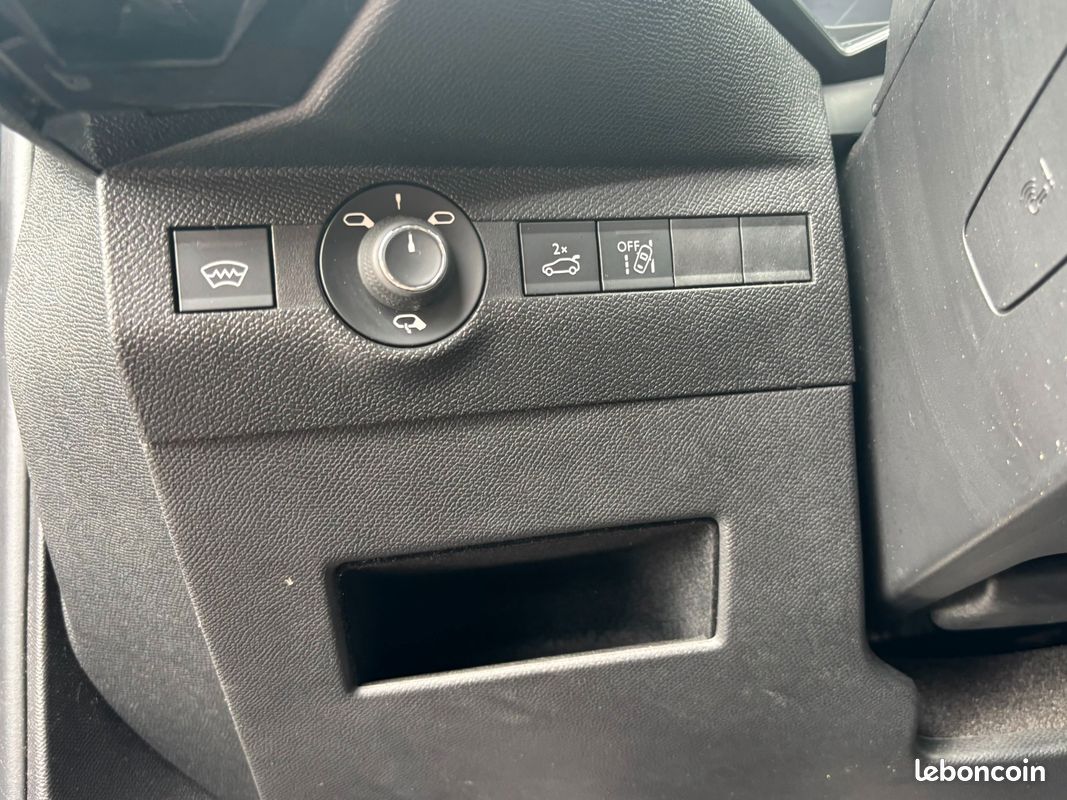 DS DS 7 CROSSBACK PURETECH 180CH PERFORMANCE LINE + BVA / 1ÈRE MAIN / MOTEUR NEUf (image 24)