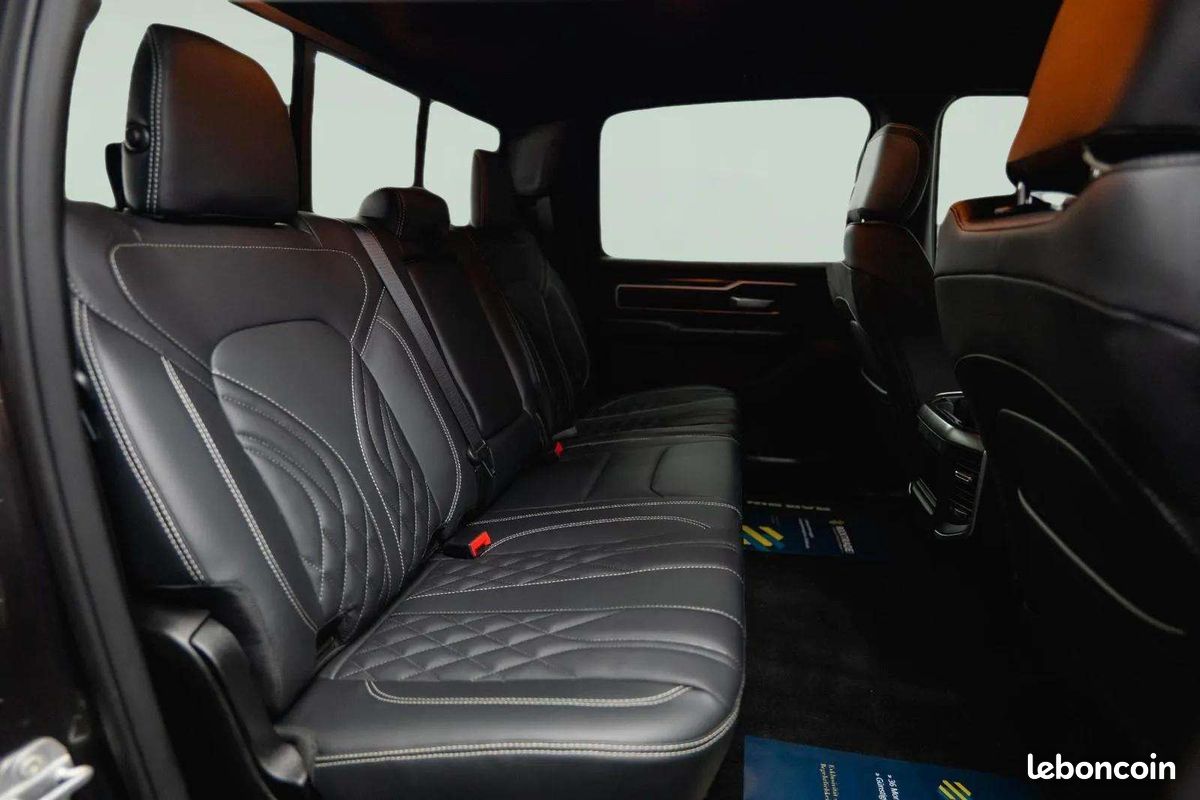 Dodge RAM 5.7 V8 HEMI 4x4 * Sport * Pack Offroad Nuit * TVA * LED * AHK * *TVA (image 23)