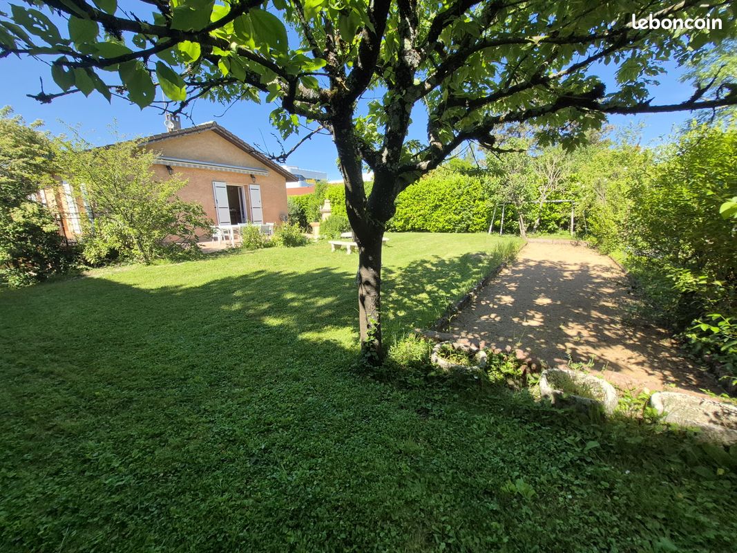 Maison 7 pièces 143 m² · à Champagne-au-Mont-d'Or · 143 m² · 499 900 €