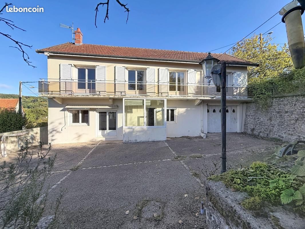 Maison 5 pièces 135 m² · à Saint-Firmin · 135 m² · 135 000 €