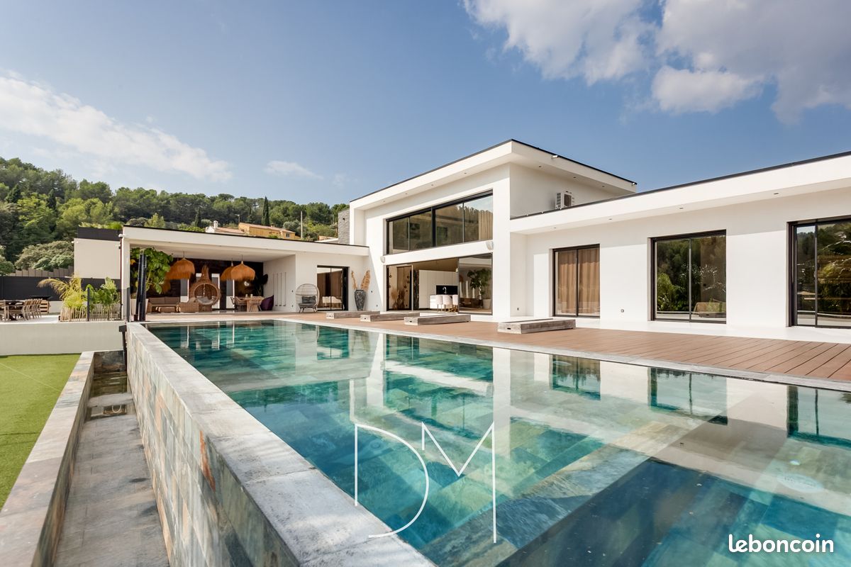 Maison 6 pièces 195 m² · à Bandol · 195 m² · 2 480 000 €