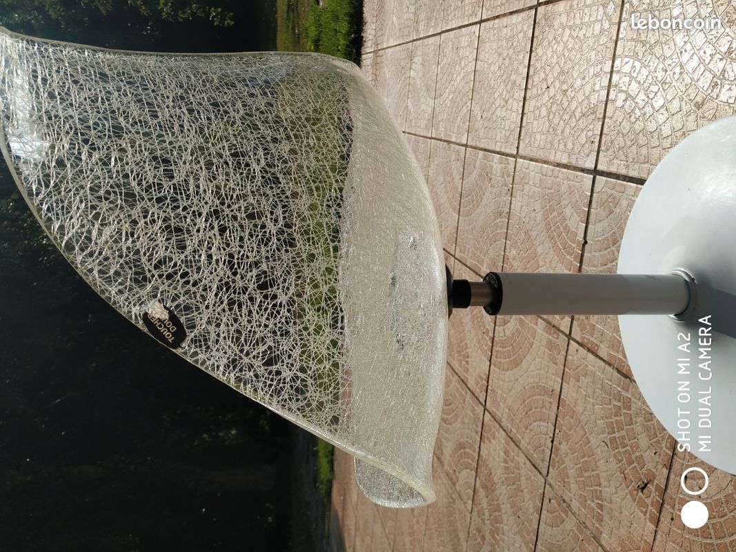 Tabouret tournant blanc transparent (image 2)