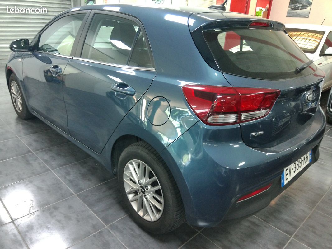 Kia rio IV 1.4 CRDI 90 CONNECT 3/18 208mkm 2°m/france carplay/tel /camera+radar ar/capt pluie+lum/regul/tel/ja15/clim auto/carnet entretien ok/chaine distrib/ (image 6)