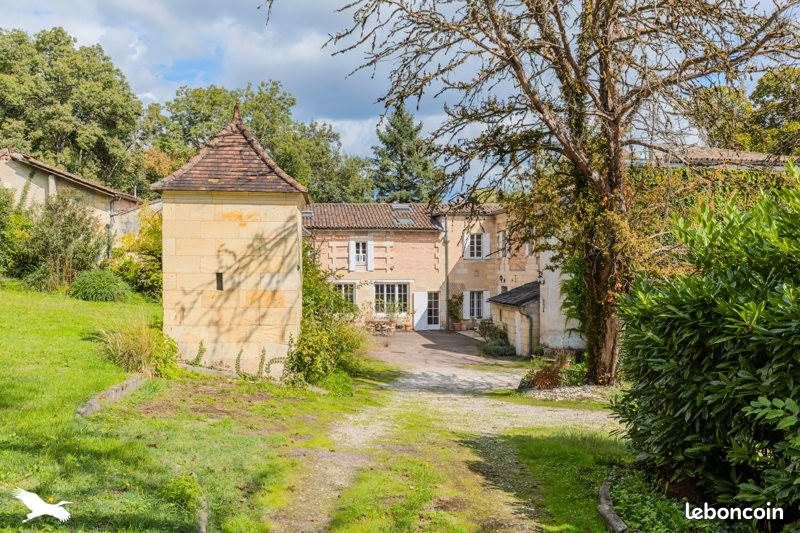 Maison 18 pièces 621 m² · à Coutras · 621 m² · 599 900 €