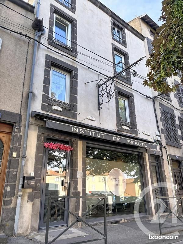 Immeuble 135 m² · à Riom · 135 m² · 187 500 €