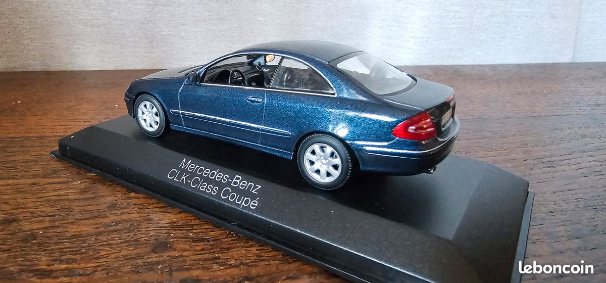 36057 HERPA / GERMANY / 3094 MERCEDES BENZ 600 SEL BLEU METAL HO 1/87