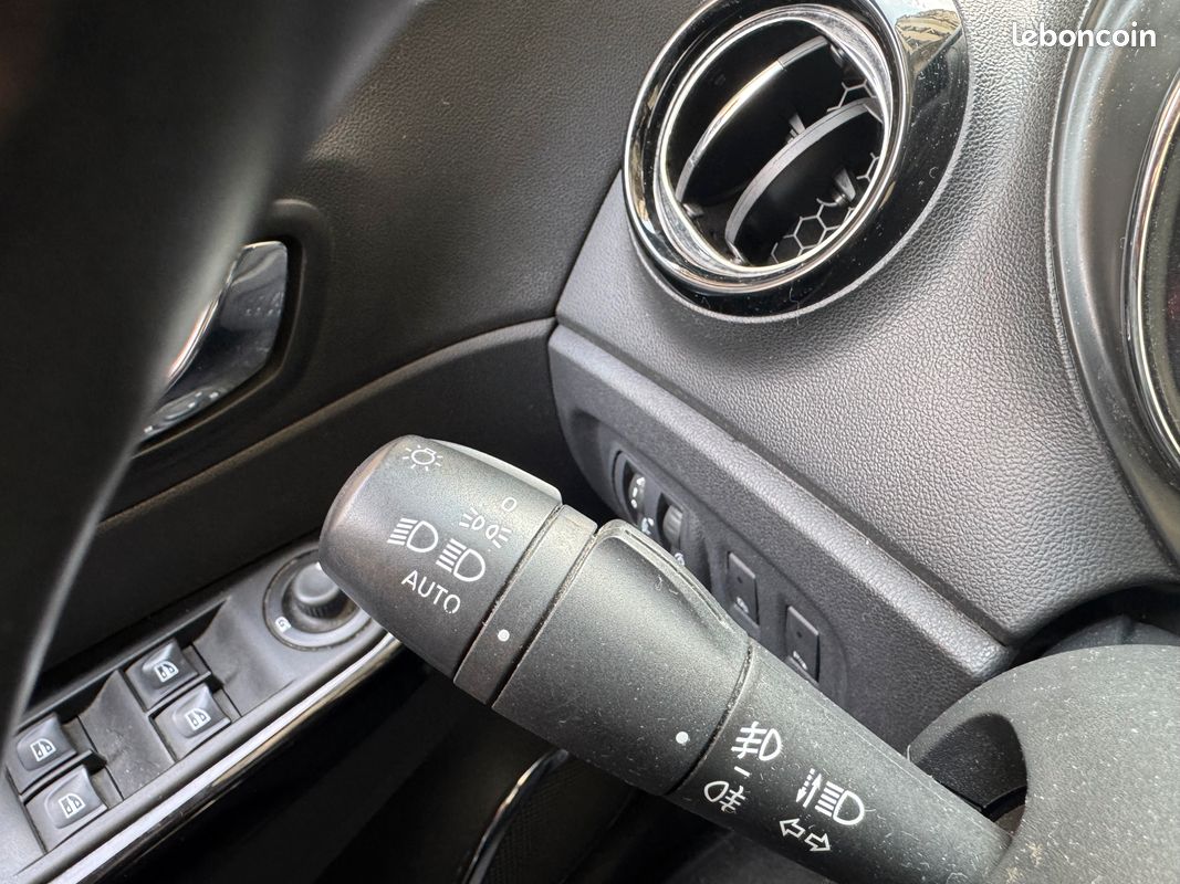 RENAULT CAPTUR I 1.5 DCI 90Ch ZEN INTENS Garantie 12 mois (image 18)