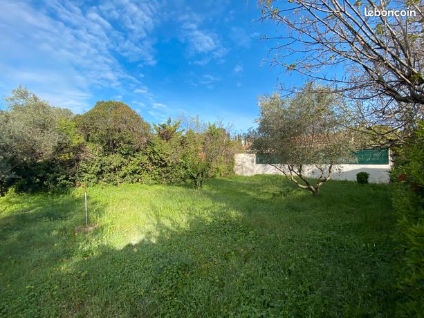 Terrain de 418 m² avec permis - hors lotissement