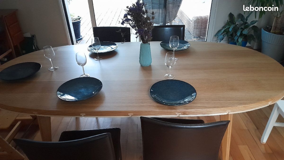 Table salle à manger chêne massif 8/10 personnes (image 4)