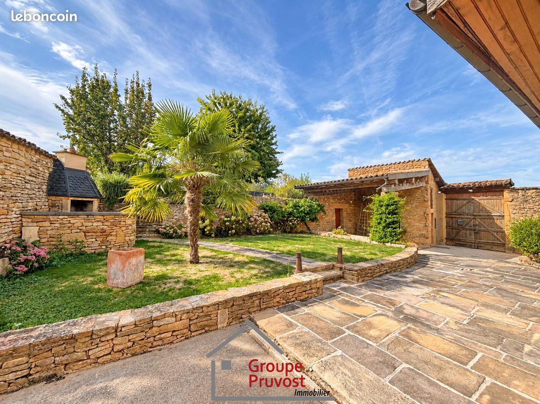 Maison 8 pièces 152 m² · à Vinzelles · 152 m² · 412 000 €