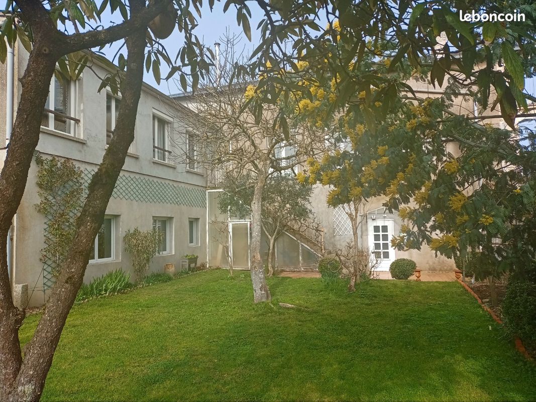 Maison 7 pièces 168 m² · à Parthenay · 168 m² · 233 000 €