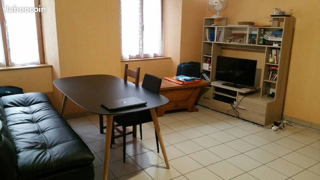 Appartement 2 pièces 36 m² · à Saint-Chély-d'Apcher · 36 m² · 520 €