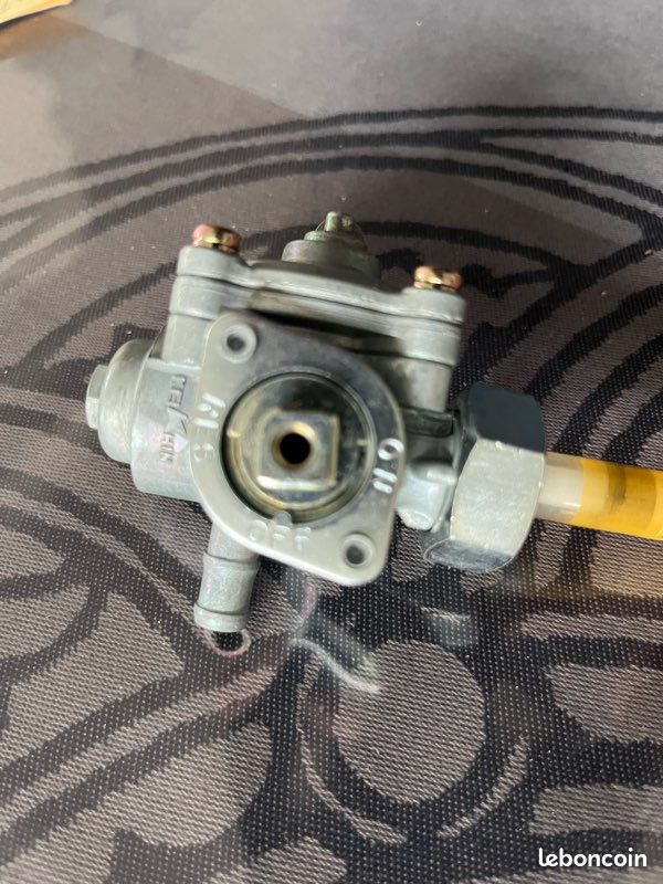 Robinet essence, neuf, Honda 600 Transalp de 1992 à 1999 (image 1)