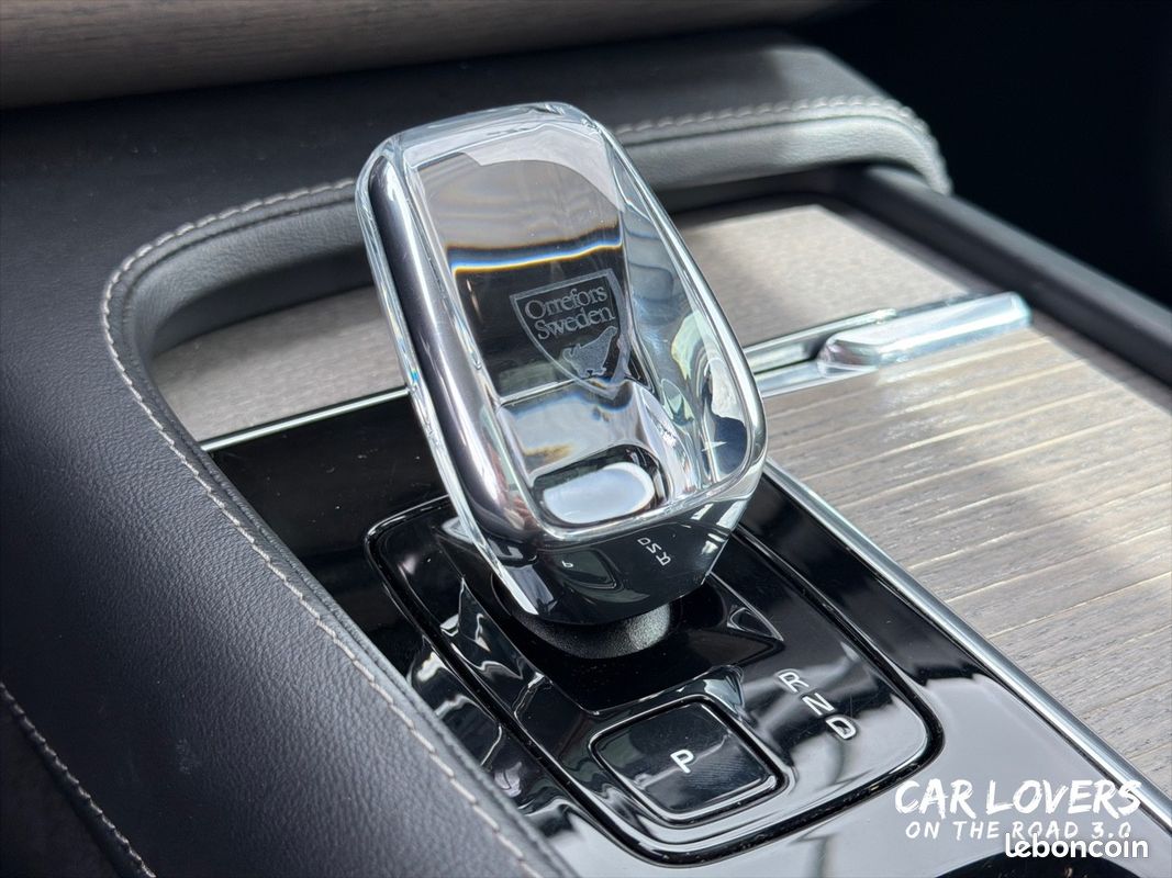 VOLVO XC90 Recharge T8 AWD 310+145 ch Geartronic 8 7pl Ultimate Style Chrome (image 14)