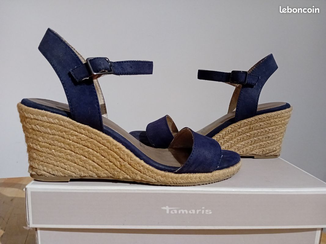 Sandales Tamaris compensées bleu marine Chaussures