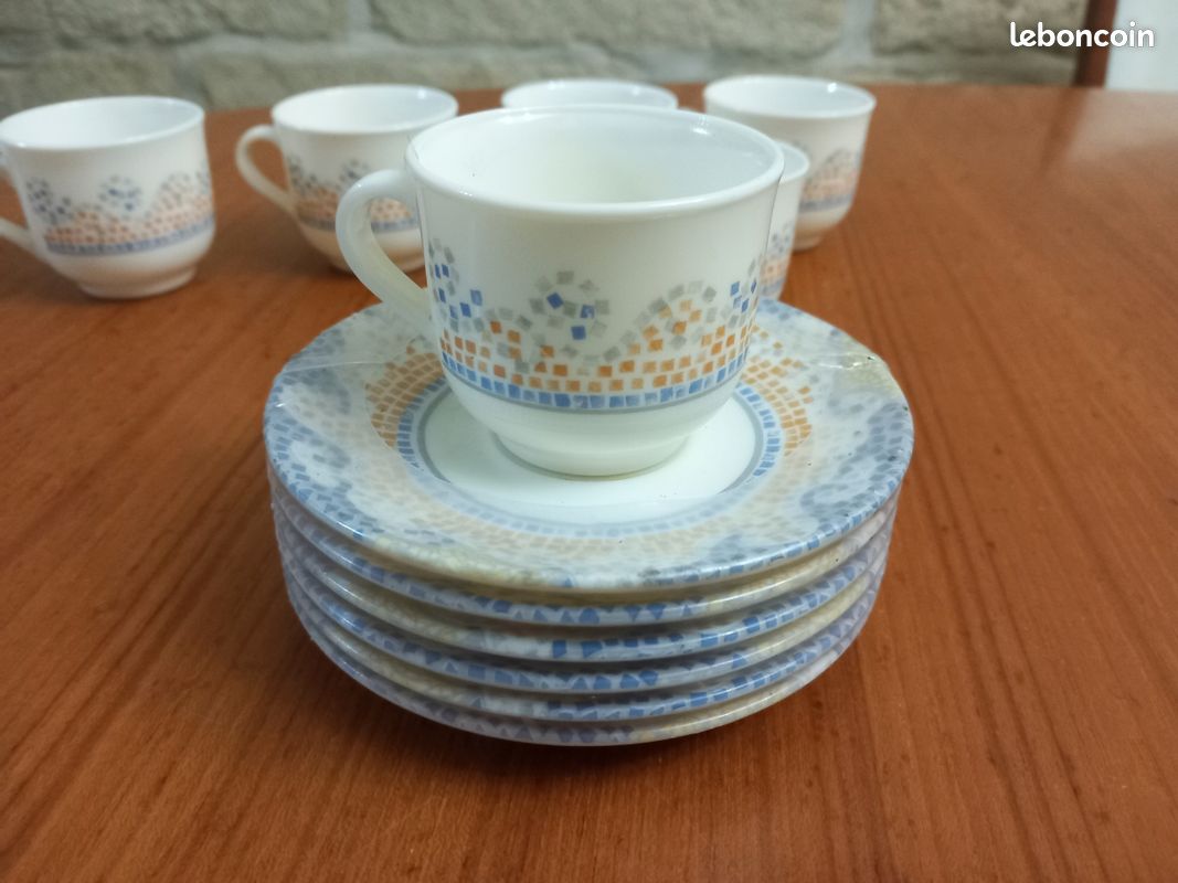 4 tasses à chocolat ARCOPAL VINTAGE Romance
