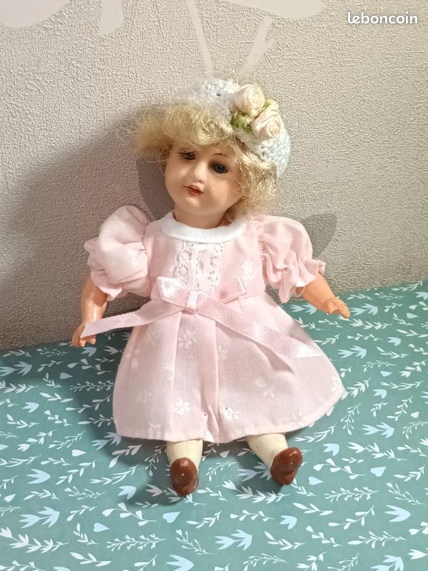 ADORABLE ROBE ANCIENNE pour poupée type Mignonnette, Hauteur 11 cm EUR 25,00 - FR