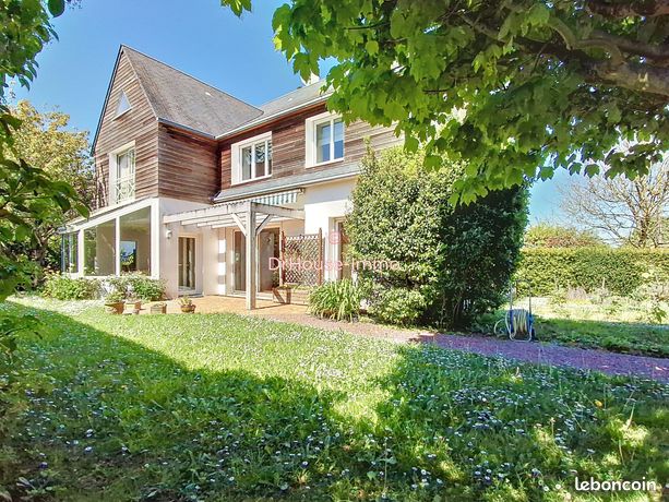 Maison 8 pièces 286 m²