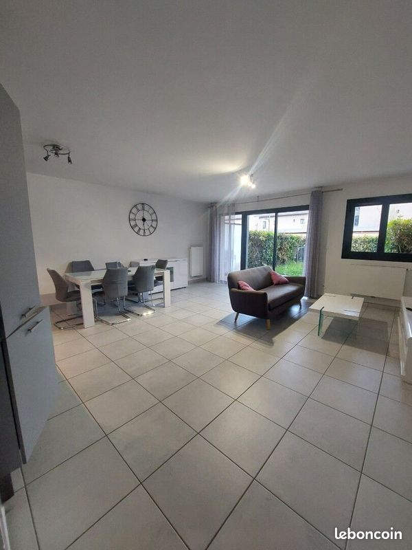 Appartement 3 pièces 68 m² · à Prévessin-Moëns · 68 m² · 1 742 €/mois